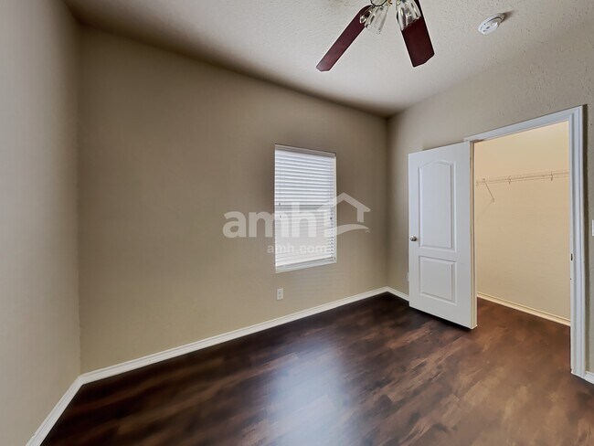 Building Photo - 5707 Sendero Spring