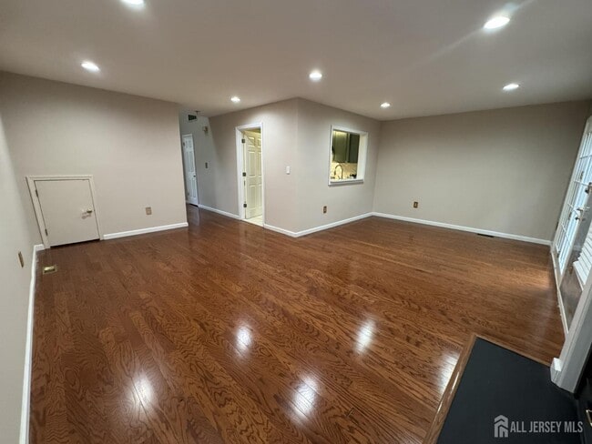 Building Photo - 22 Briarwood Ct