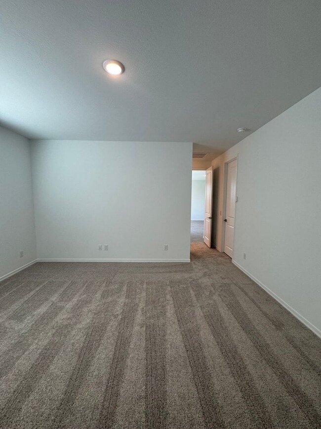 Building Photo - BRAND NEW HOME IN ALORAVITA IN PEORIA