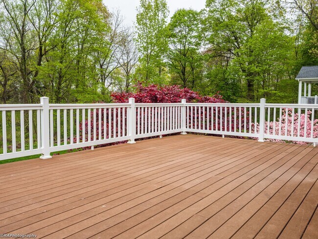 Building Photo - 6 Romano Ct