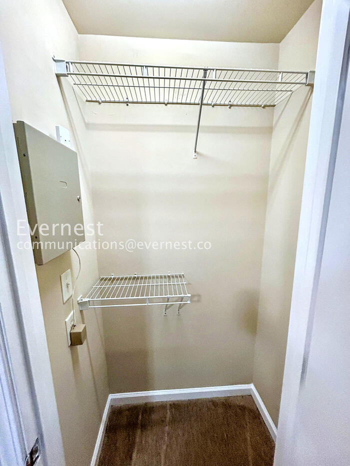 Building Photo - 1428 Olden Ln