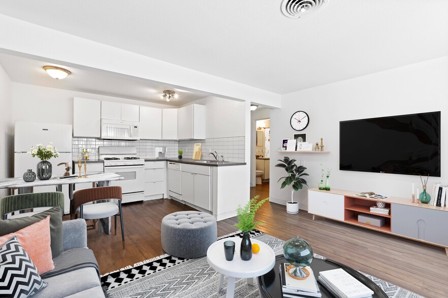 Primary Photo - 2800 W 26th