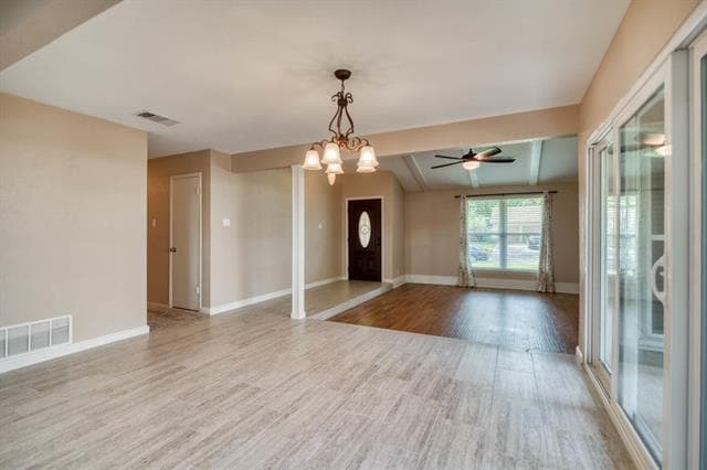 Building Photo - 1817 Hemlock Dr