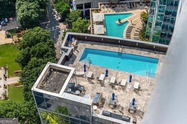 Building Photo - 1065 Peachtree St NE