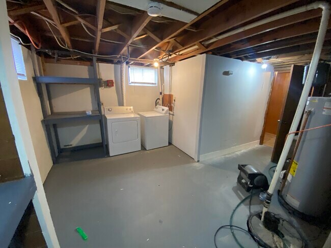 Building Photo - 3809 Southland Dr