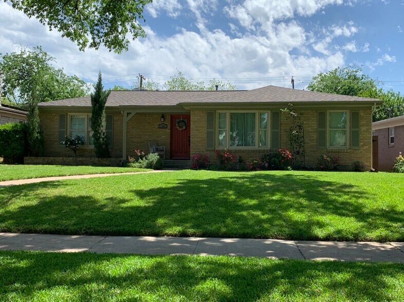 Building Photo - 1605 Elizabeth Blvd