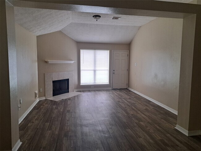 Building Photo - 26815 Cypresswood Dr