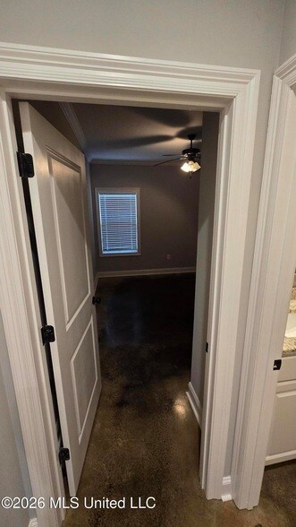 Building Photo - 139 Coventry Ln