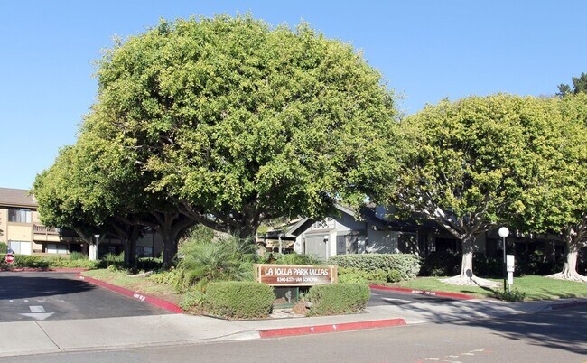 Building Photo - Beautiful finishes, MUST SEE! Renovated 1 bedroom condo in La Jolla Park Villas! Includes 1 COVER...