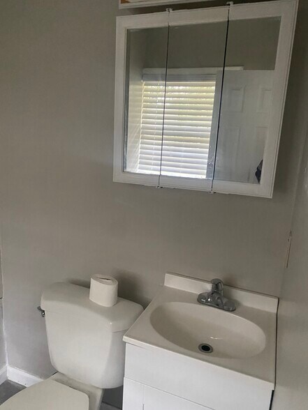 Building Photo - 1947 Atlantic Ave