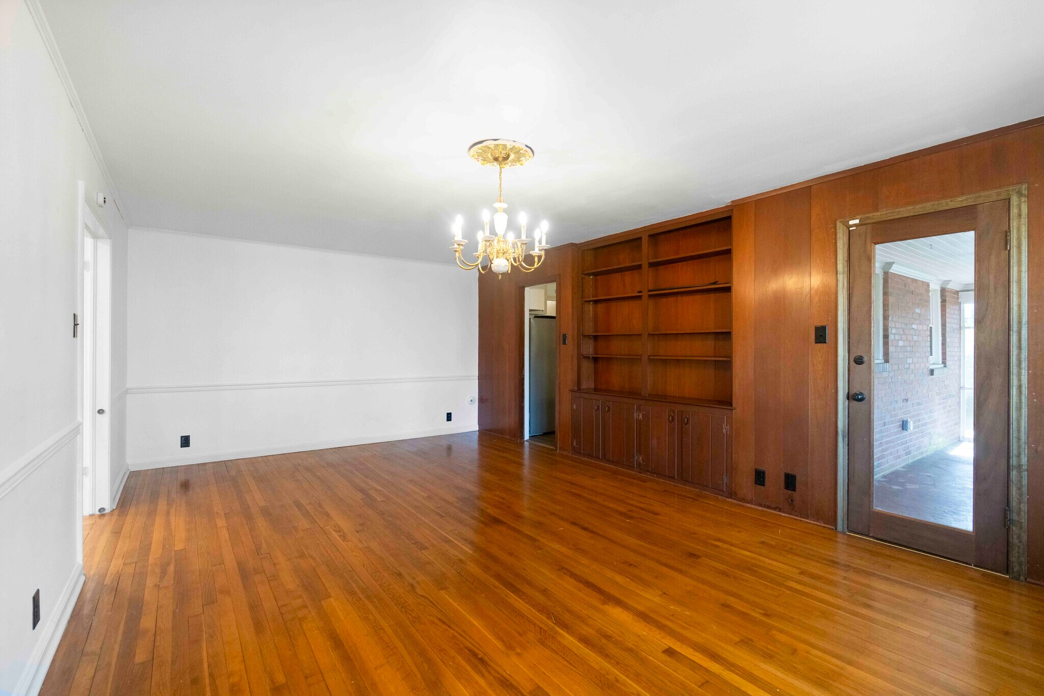 Building Photo - 161 Blades St