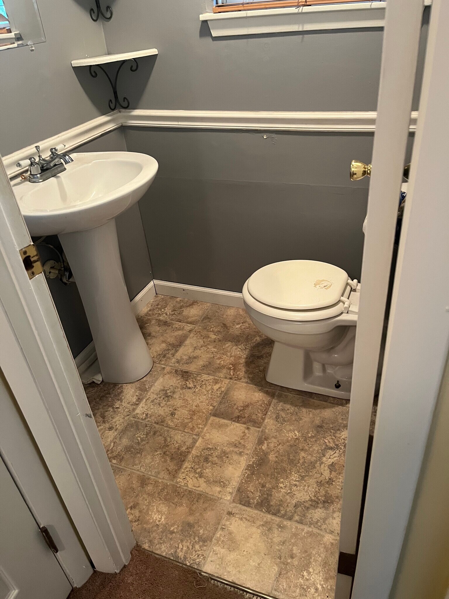 1st floor 1/2 bath - 330 Garden Ave