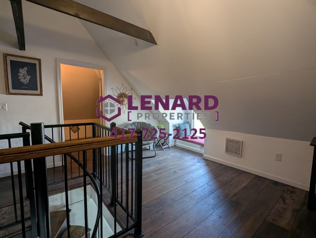 Building Photo - Beautiful And Spacious 3 Bedroom Home!