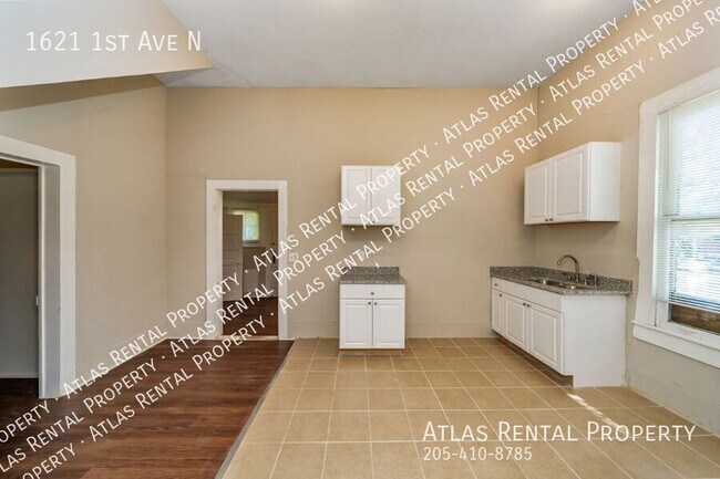 Building Photo - 1621 1st Ave N