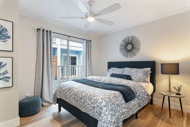 Building Photo - Furnished 3BR PB Gem – Walk to Beach & Bay