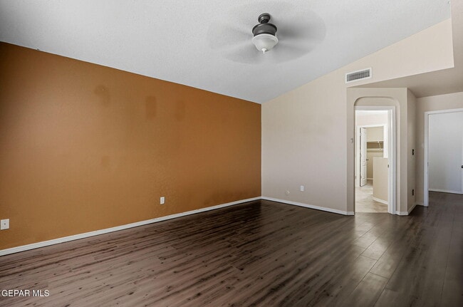 Building Photo - 6933 Jericho Tree Dr