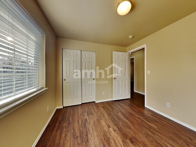 Building Photo - 5725 209th St E