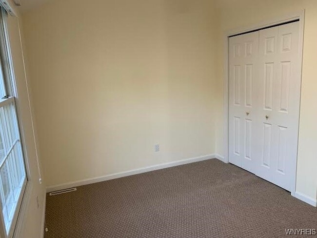 Building Photo - 1701 Forest Edge Dr