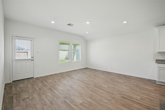 Building Photo - 2227 Laurel Bloom Ln