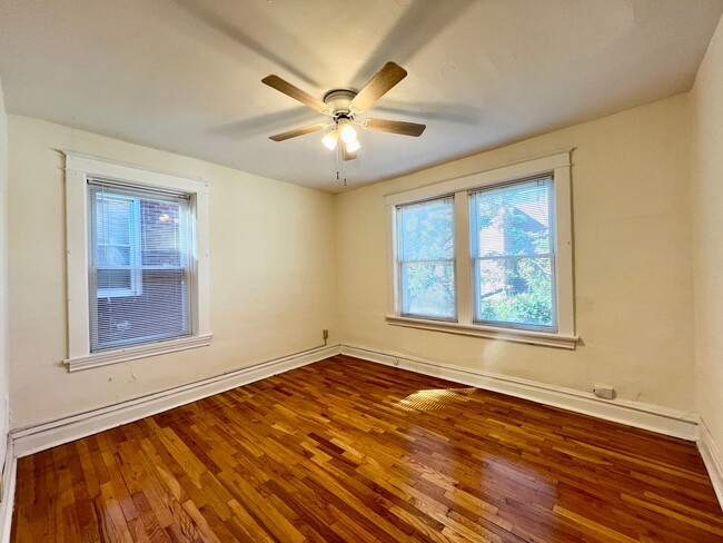 Building Photo - 911 St Rita Ave