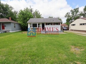 Building Photo - Two Bedroom House | Detached Garage