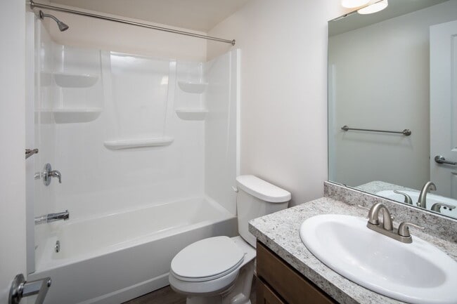 Building Photo - 1337 Millersport Hwy