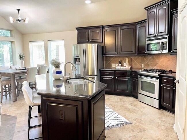 Building Photo - 25443 Lockspur Dr