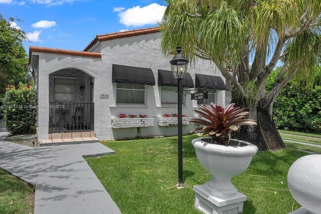 Primary Photo - 1046 SW 13th Ct