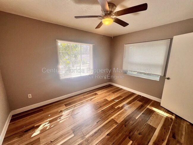 Building Photo - 1110 Poinsettia Ave