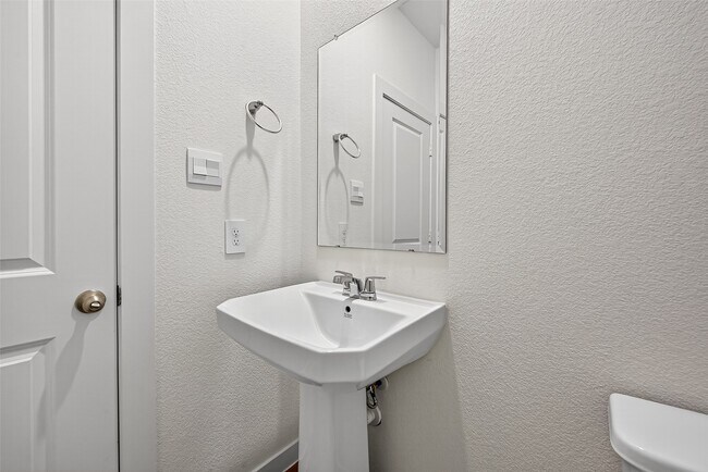 Building Photo - 3518 Mockingbird Ln