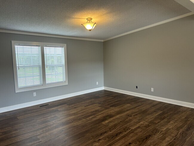 Building Photo - Home in quaint Bailey, NC