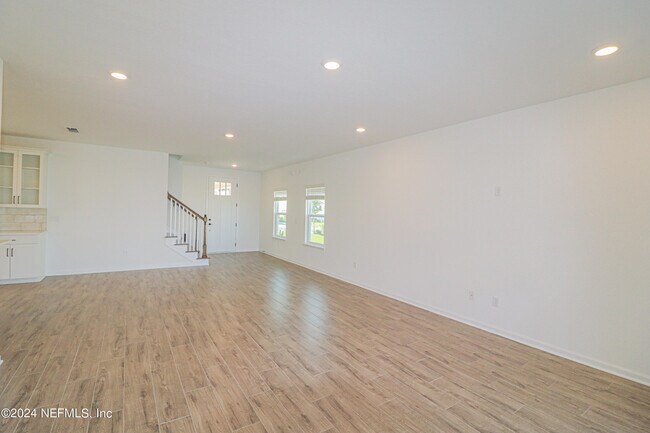 Building Photo - 483 Stargaze Ln