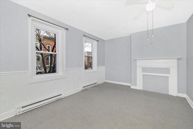 Building Photo - 326 E Patrick St