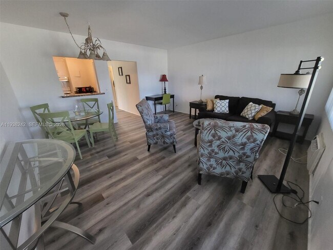 Building Photo - 600 Layne Blvd