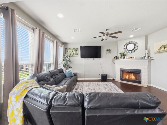 Building Photo - 3507 Rusack Dr