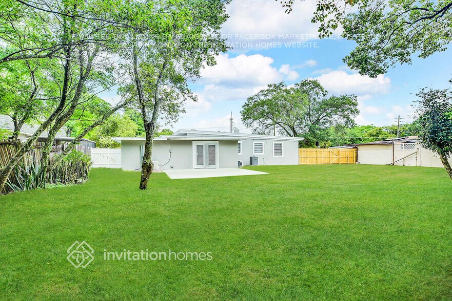 Building Photo - 6226 Dahlia Dr