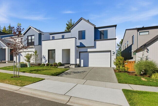 Building Photo - Exceptional Tehaleh Living with EV Charger & A/C