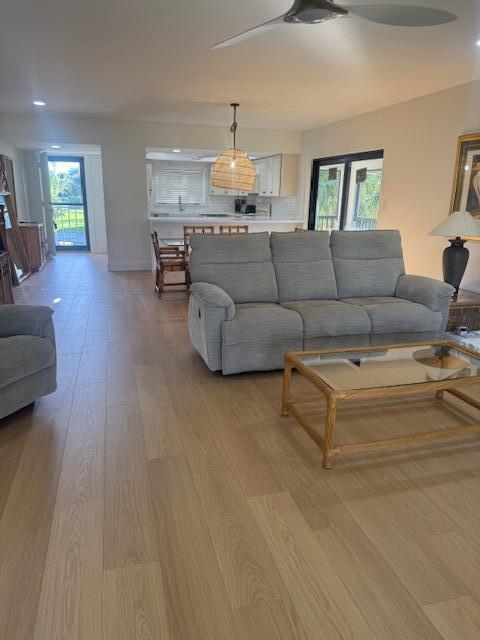 Building Photo - 404 Clubhouse Cir