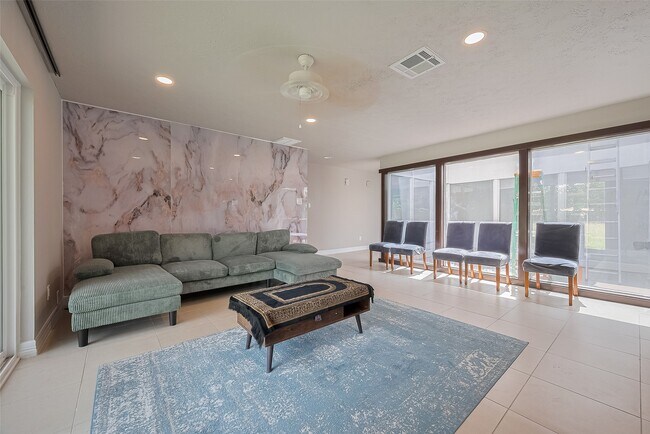 Building Photo - 14330 Templar Ln
