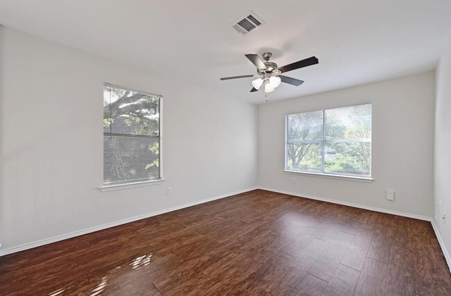 Building Photo - 14721 Yora Dr