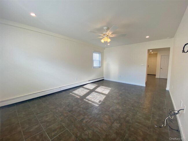 Building Photo - 430 E Chester St
