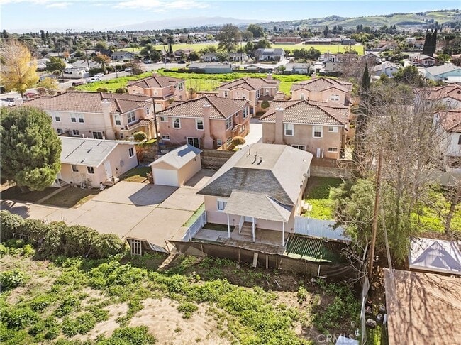 Building Photo - 1445 S Rebecca St