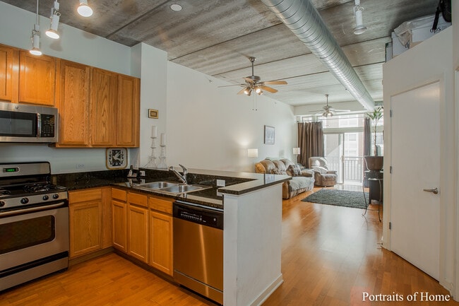 Building Photo - 647 Metropolitan Way