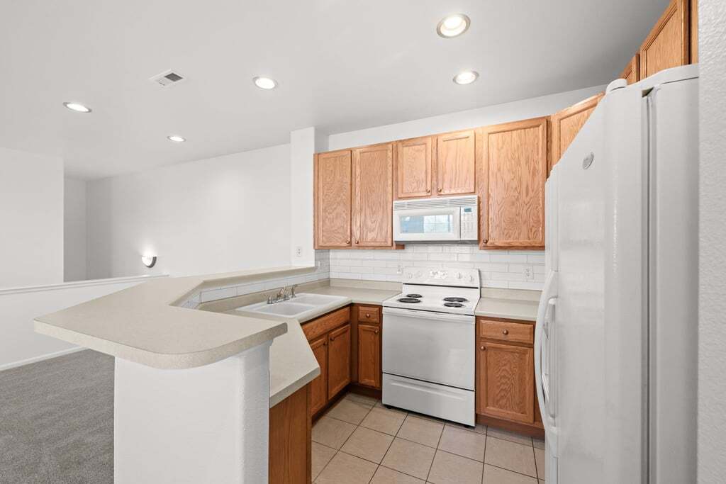 Kitchen - 111 Granby Way