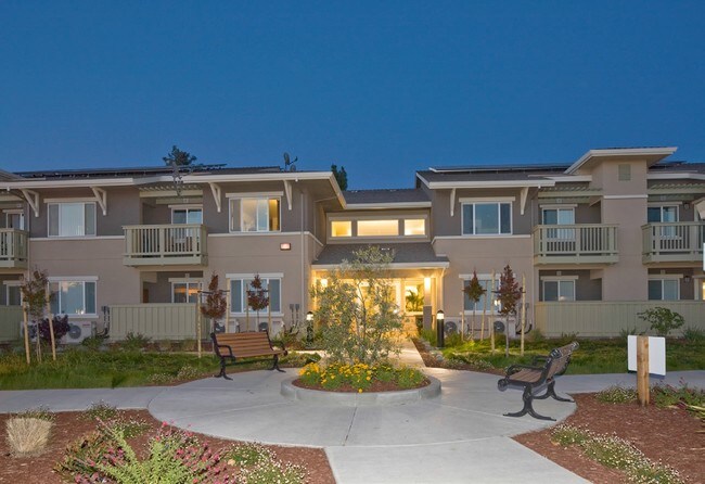 Building Photo - Vista Meadows
