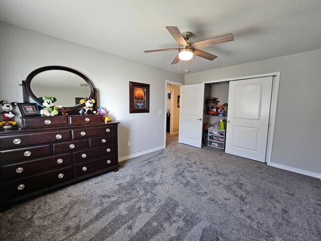 Building Photo - Beautiful 5-bedroom, 5-bathroom home in the desirable Banning Lewis Ranch community!