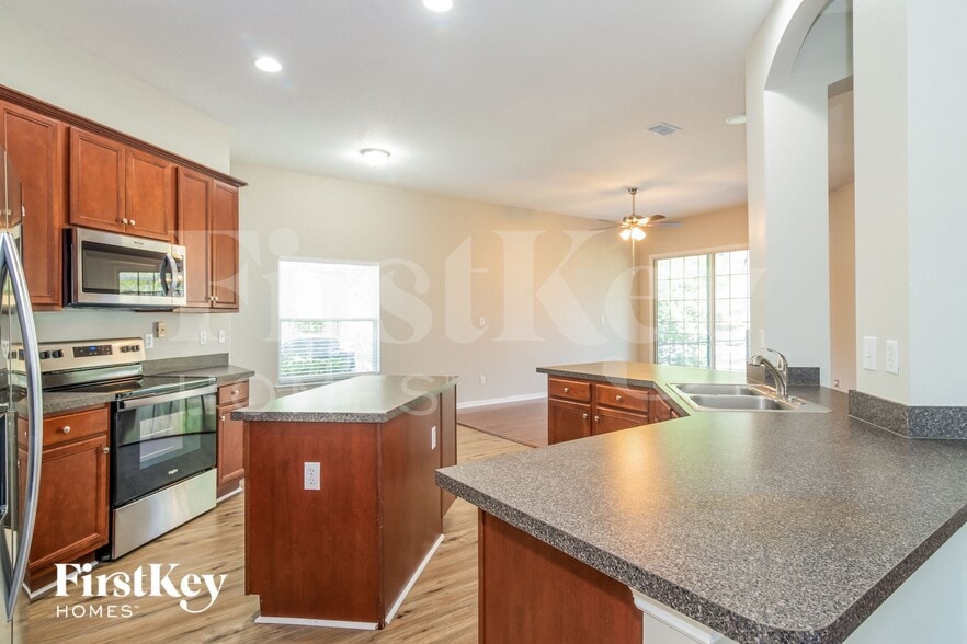 Building Photo - 581 Longmill Ln