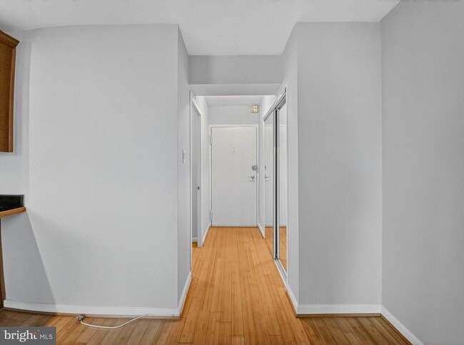 Building Photo - 1801 Clydesdale Pl NW