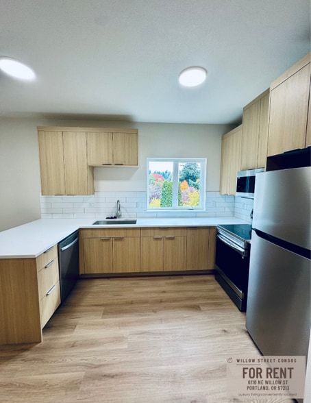 Primary Photo - 6110 NE Willow St