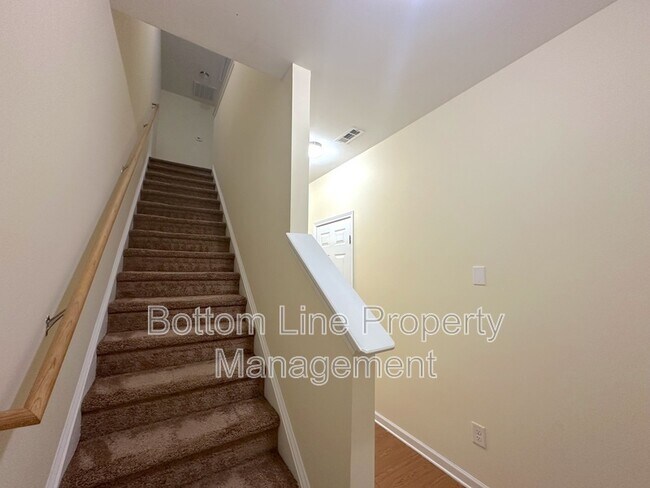 Building Photo - 9341 Hamel St